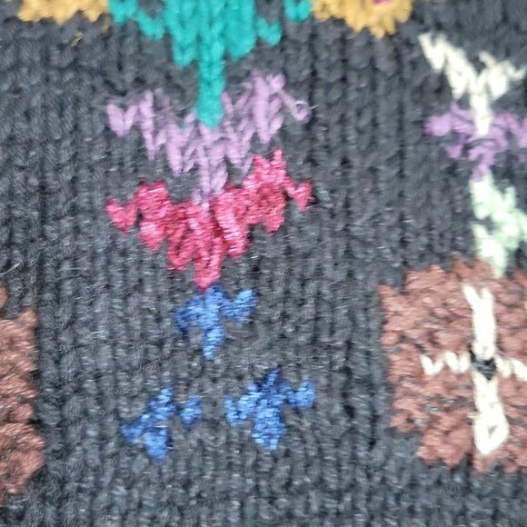 Vintage Women's M Sweater Vest Cardigan Granny Core Cottage Core Black Multicolo - Picture 8 of 10